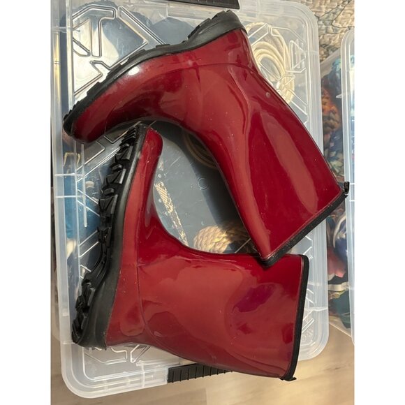 Kamik Heidi Round Toe Rain Boot Red Rouge Sz 10 Mid Calf Outdoor Waterproof - Picture 4 of 8